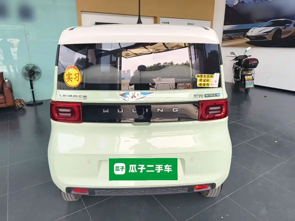 Wuling MINIEV — миниатюра 4
