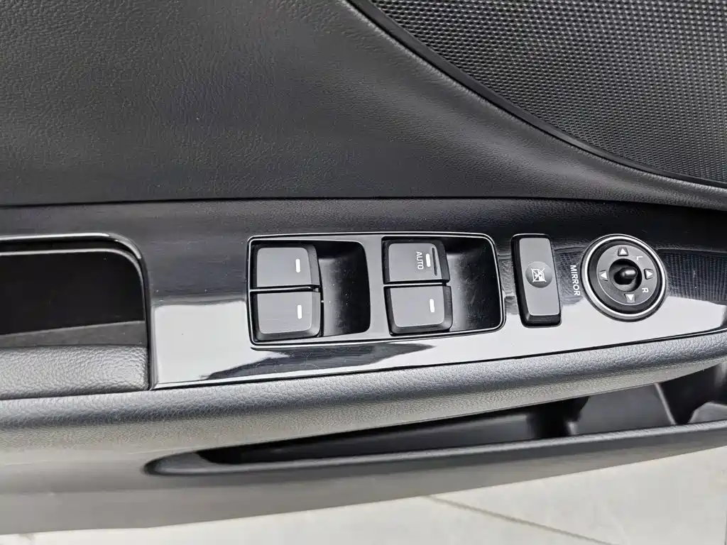 Hyundai Mistra — миниатюра 9