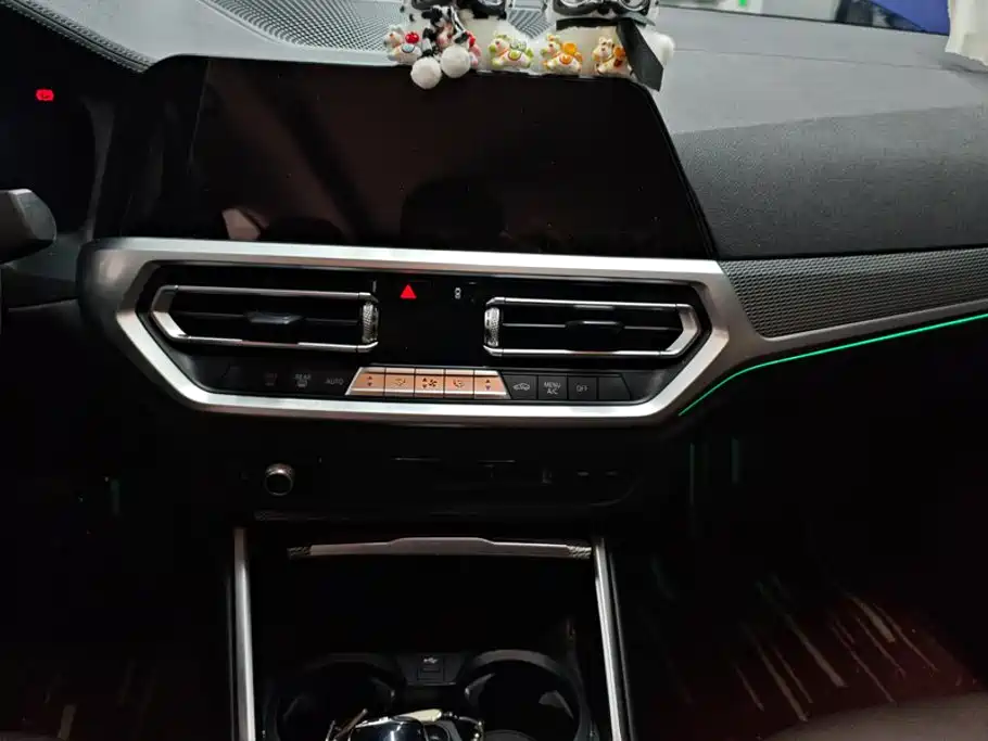 BMW 3 Series — миниатюра 13