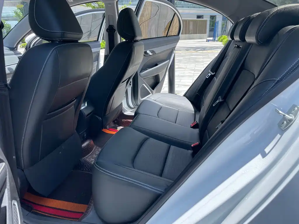 Geely Emgrand 2021 UP 1.5L CVT