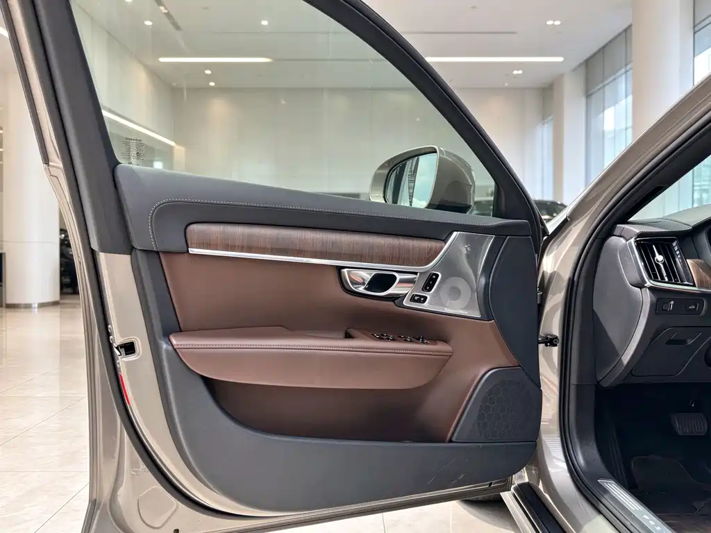 Volvo V90 — миниатюра 19