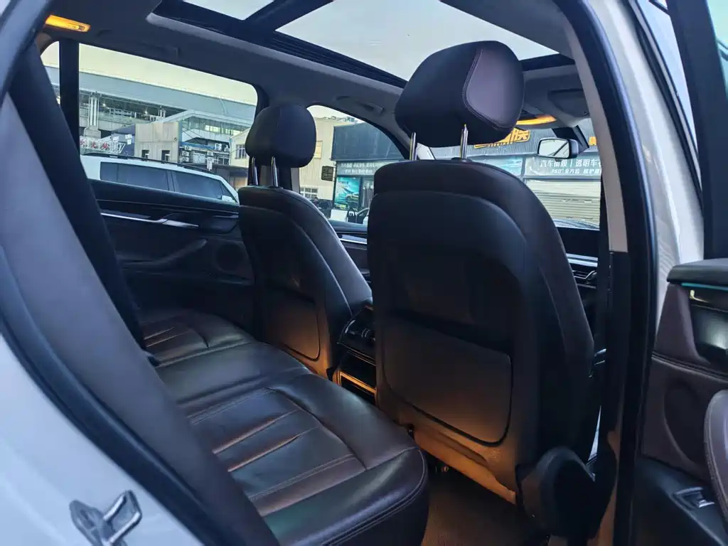 BMW X5 (Import) — миниатюра 3