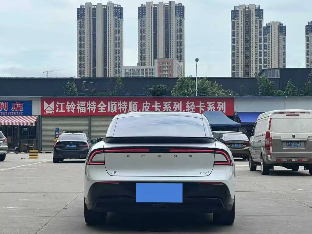 Xpeng P7 + 2024 Max