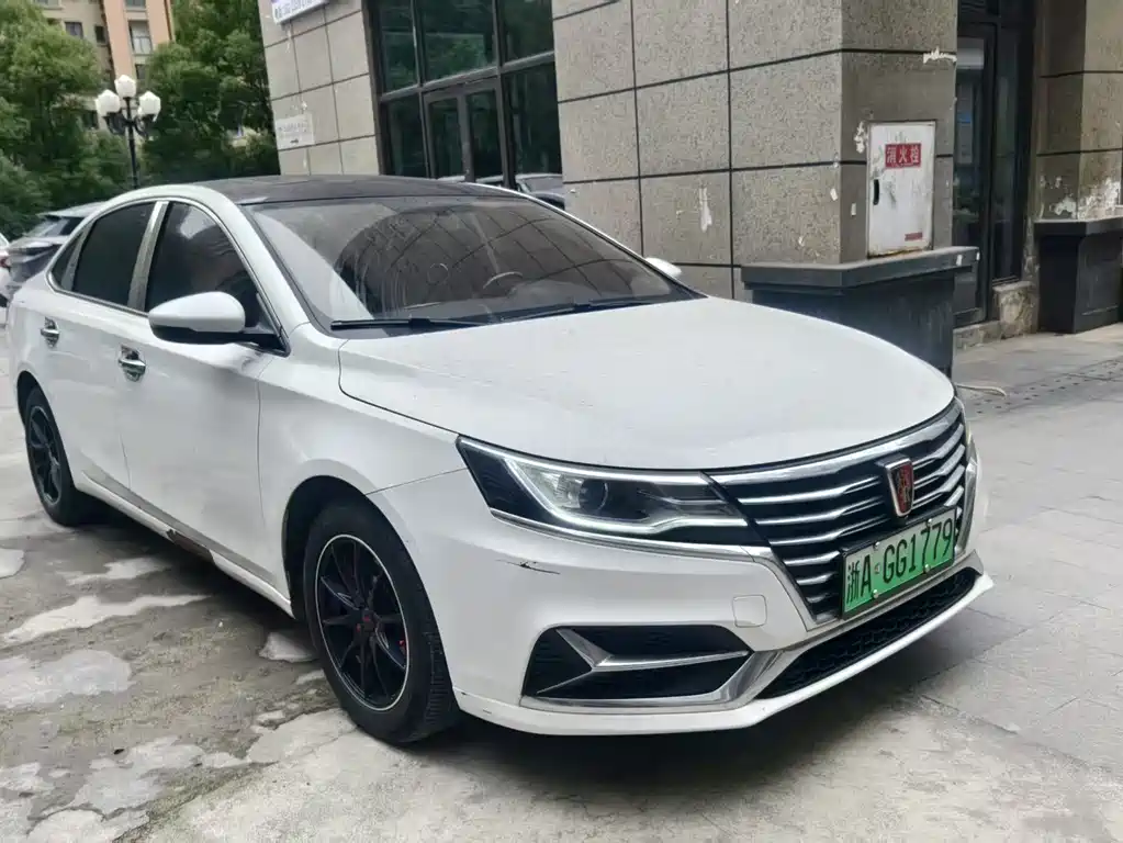 ROEWE I6 NEW ENERGY