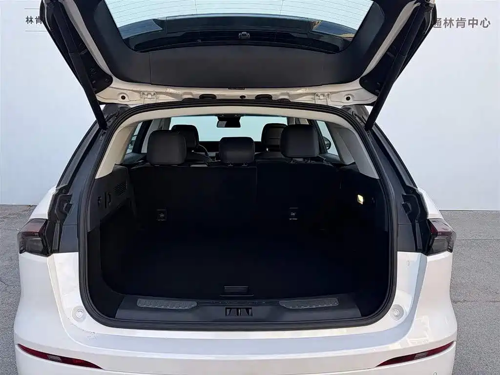 Lincoln Nautilus 2023 2.0T