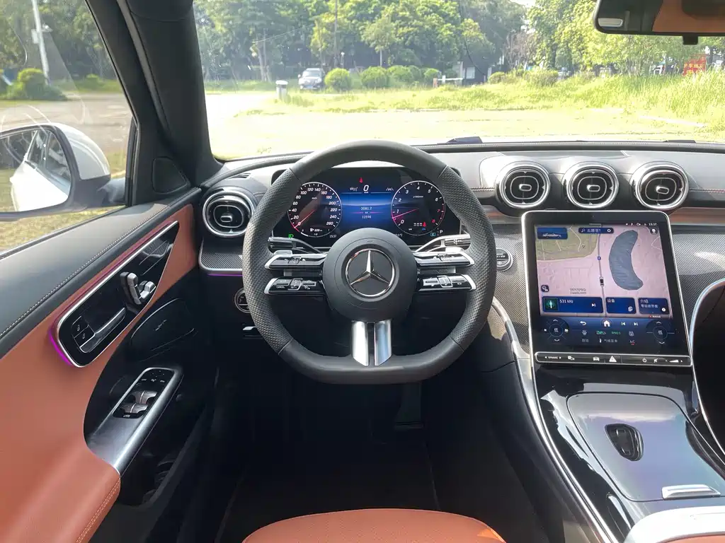 Mercedes-Benz C-Class — миниатюра 16