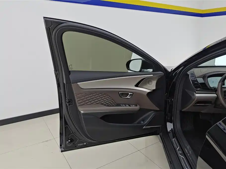 BYD Han 2024 DM-i 121KM Elite