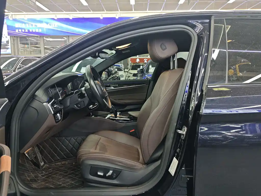 BMW 5 Series — миниатюра 5