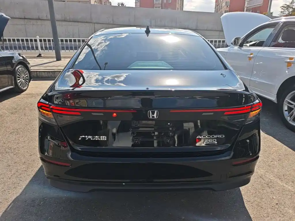 Honda Accord — миниатюра 6