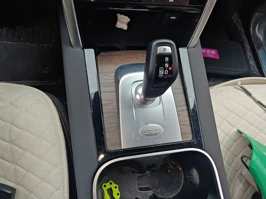 Land Rover Discovery Sport — миниатюра 16