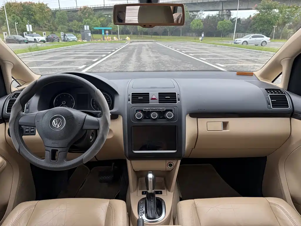 Volkswagen Touran — миниатюра 8