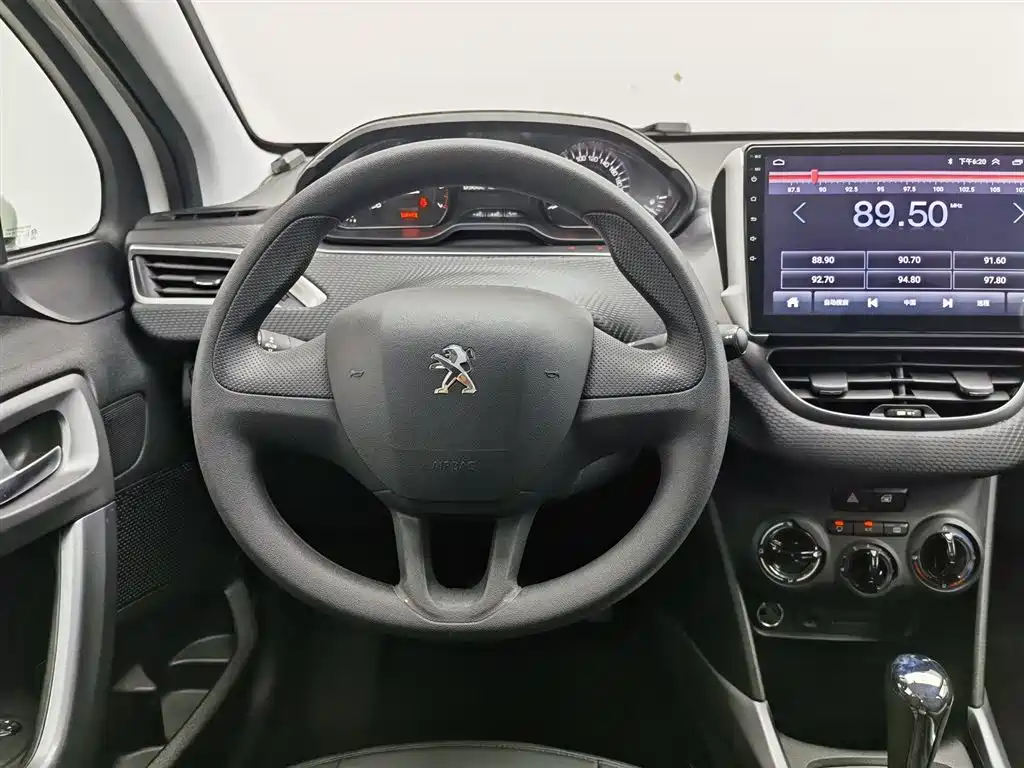 Peugeot 2008 — фотографии объявления, Фото 11