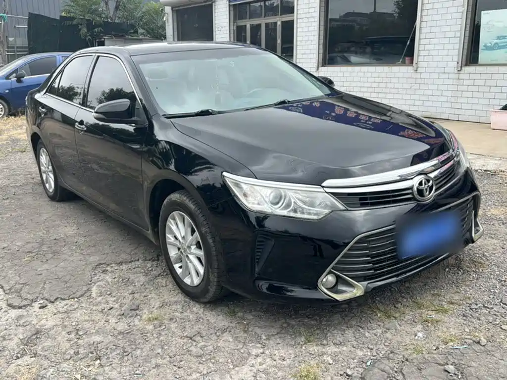 Toyota Camry — миниатюра 11