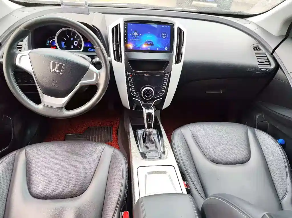 LUXGEN EXCELLENT 6 SUV