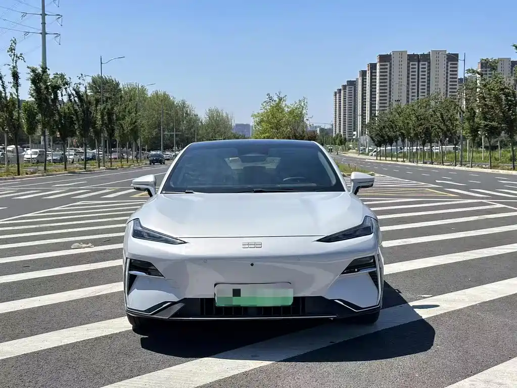 Geely Galaxy Galaxy E8 E8 2025 700km Smart Drive