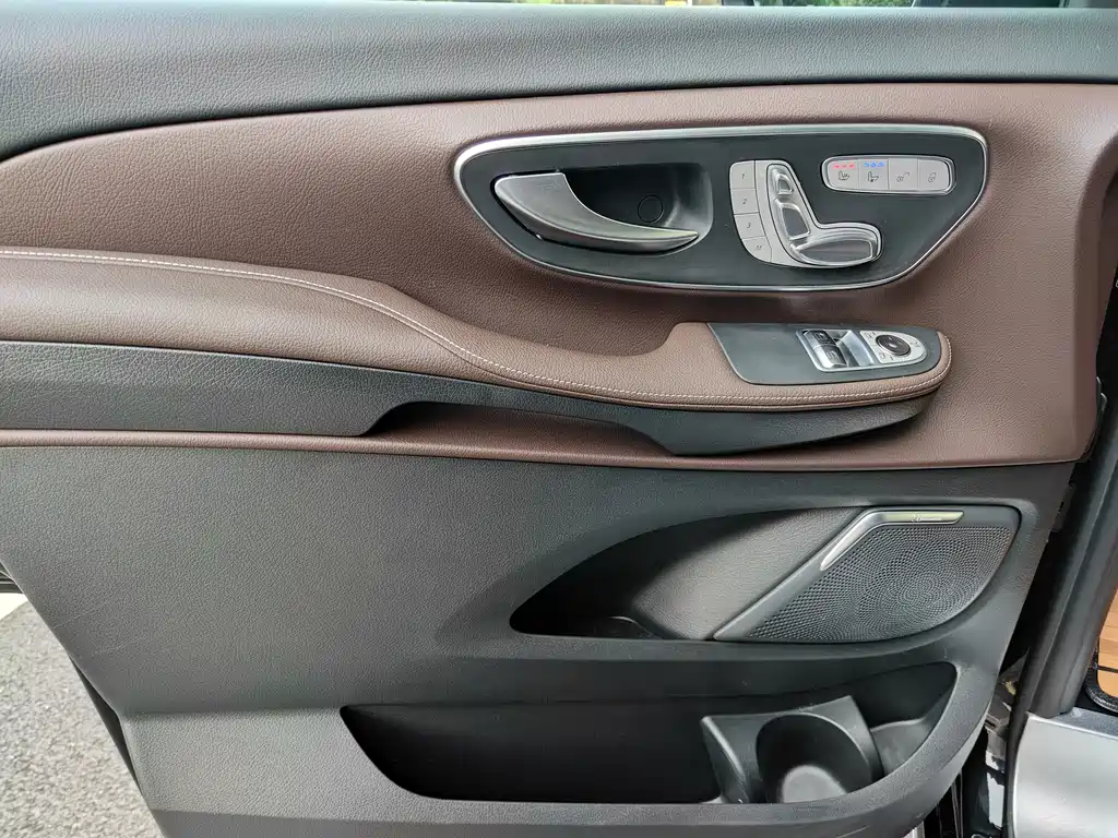 Mercedes-Benz V-Class V 2022 V 260 L Luxury
