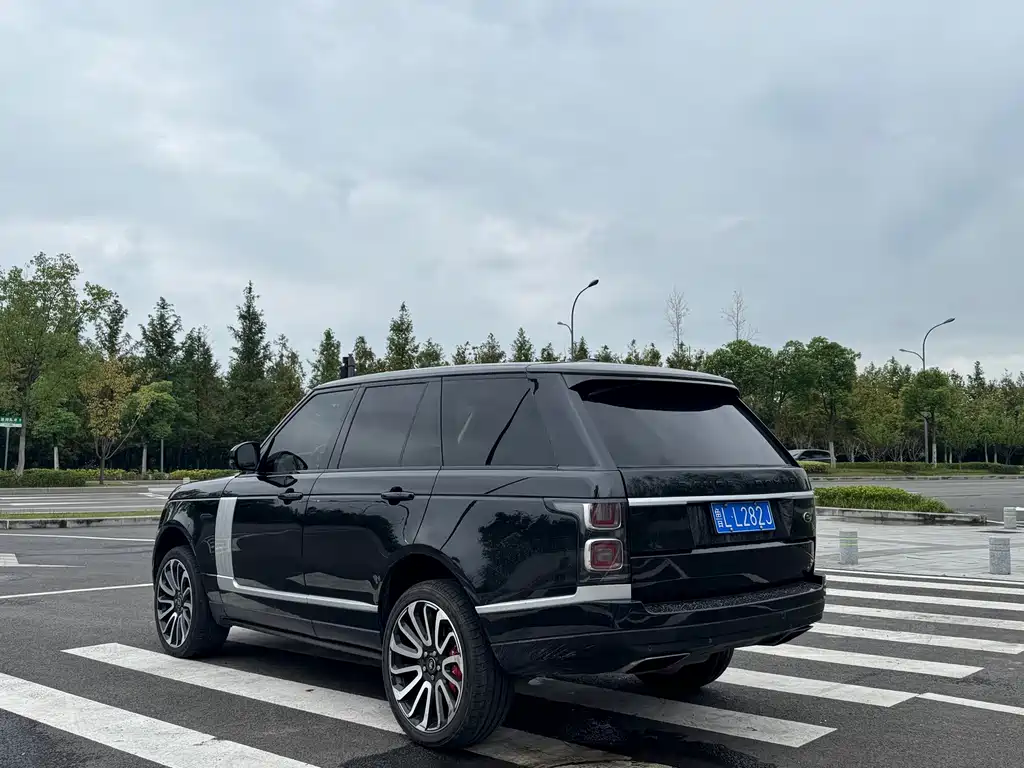 Land Rover Range Rover — миниатюра 8