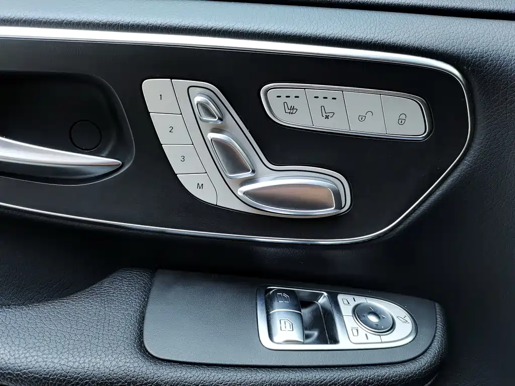 MERCEDES-BENZ V CLASS