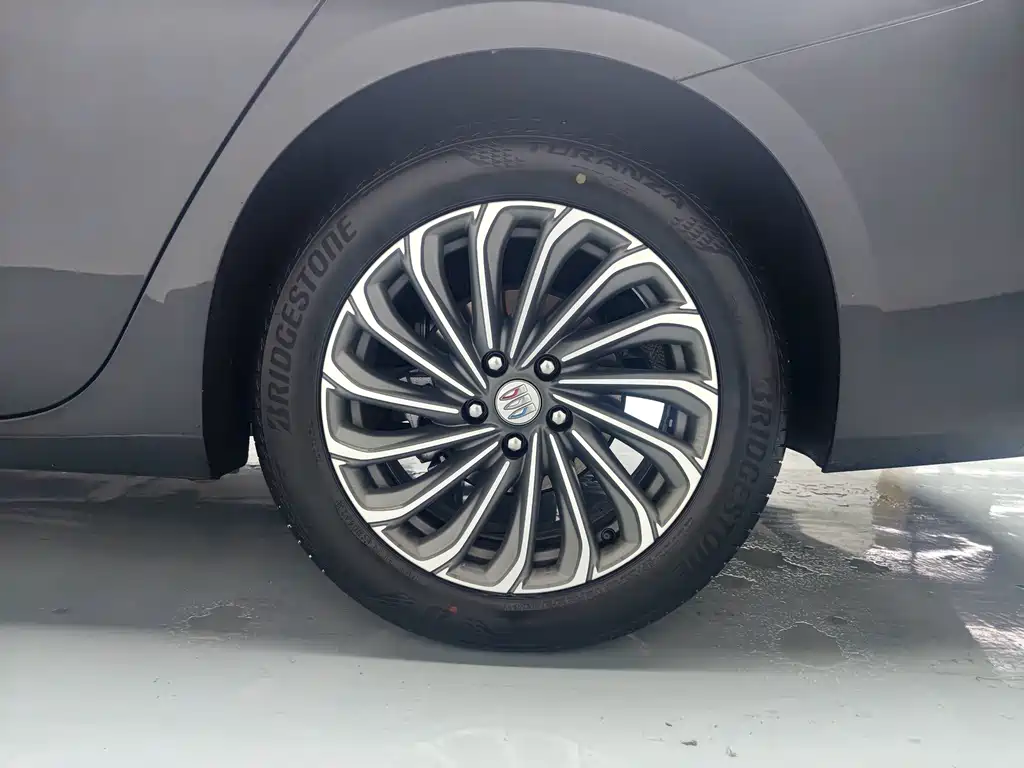 Buick LaCrosse — миниатюра 9