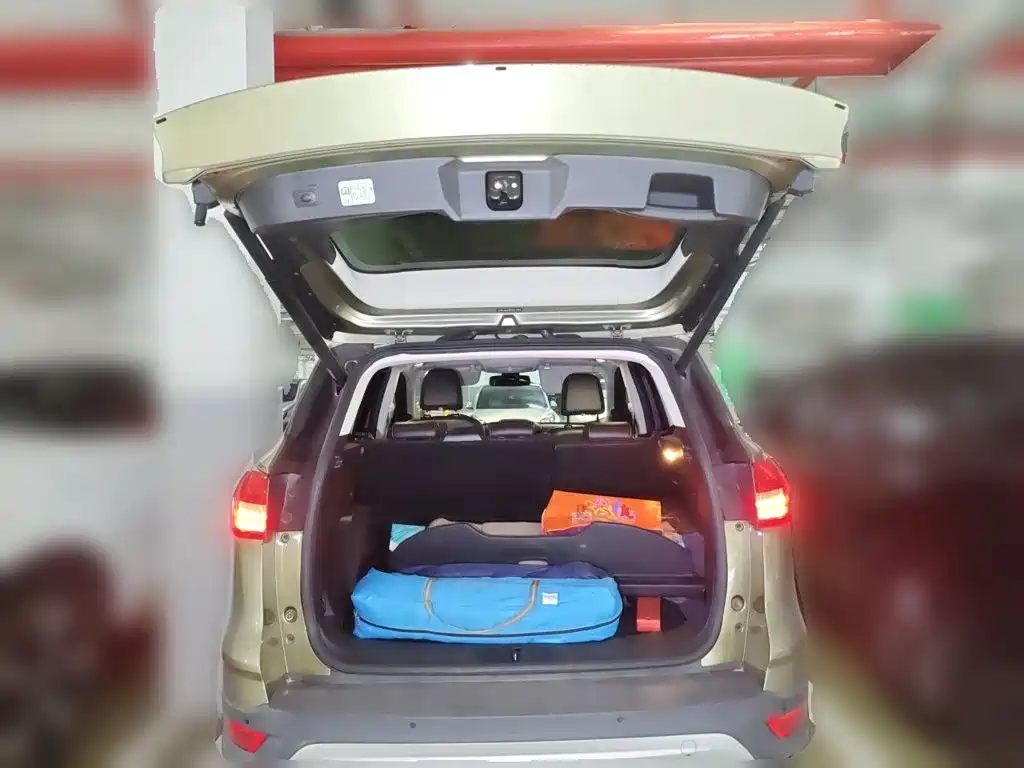 Ford Kuga — миниатюра 20