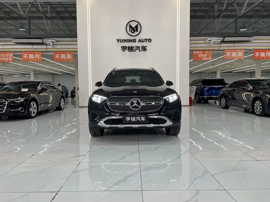 MERCEDES-BENZ GLC