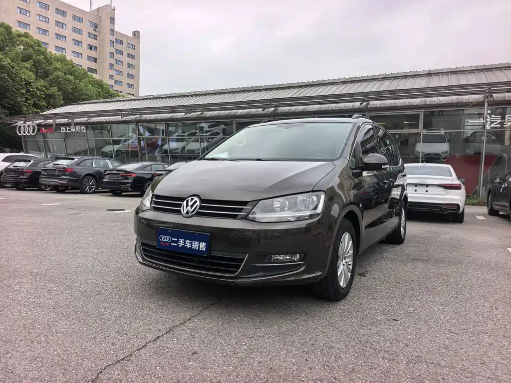 Купить Volkswagen Sharan
