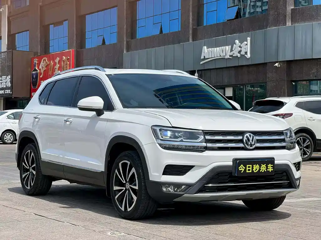 Volkswagen Tharu 2019 330TSI Luxury VI