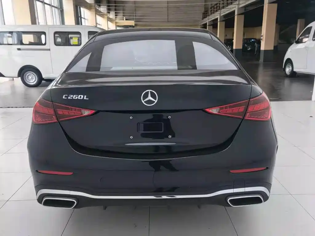 Mercedes-Benz C-Class — миниатюра 8