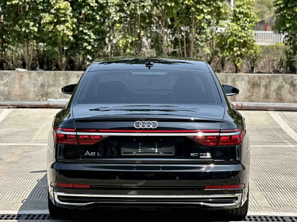 Audi A8 — миниатюра 5
