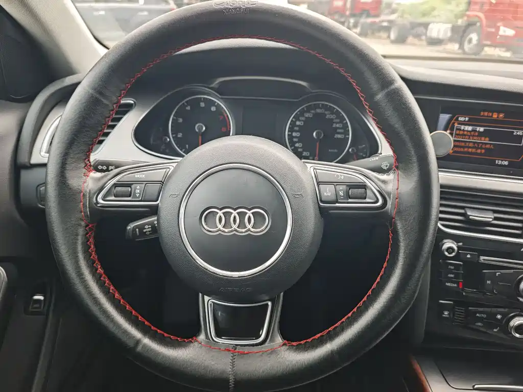 Audi A4L 2013 35 TFSI AT Comfort