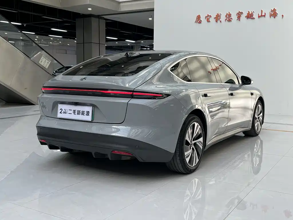 NIO NIO ET5