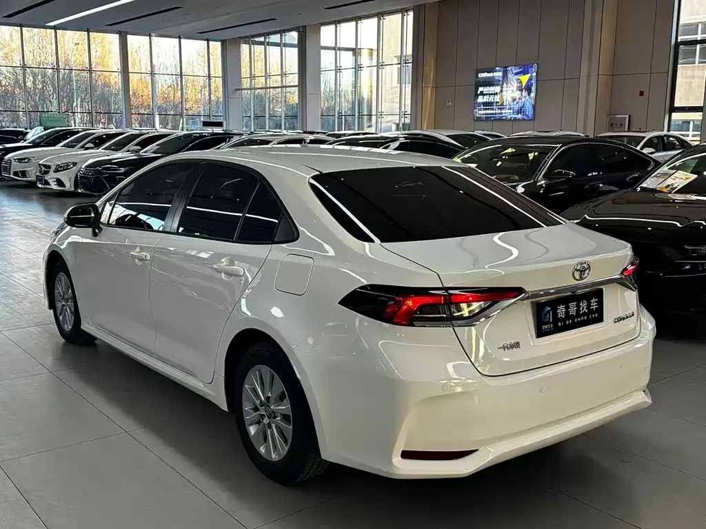 TOYOTA COROLLA
