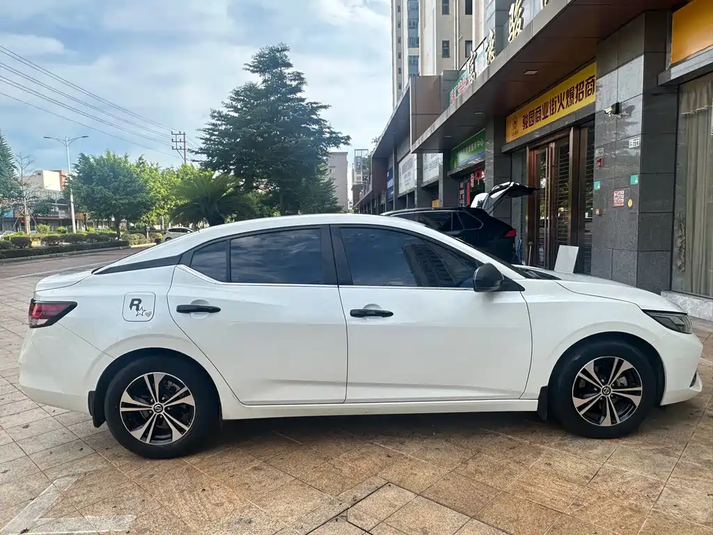 Nissan Sylphy — миниатюра 7