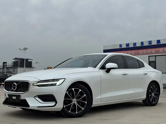 VOLVO  S60 2021
