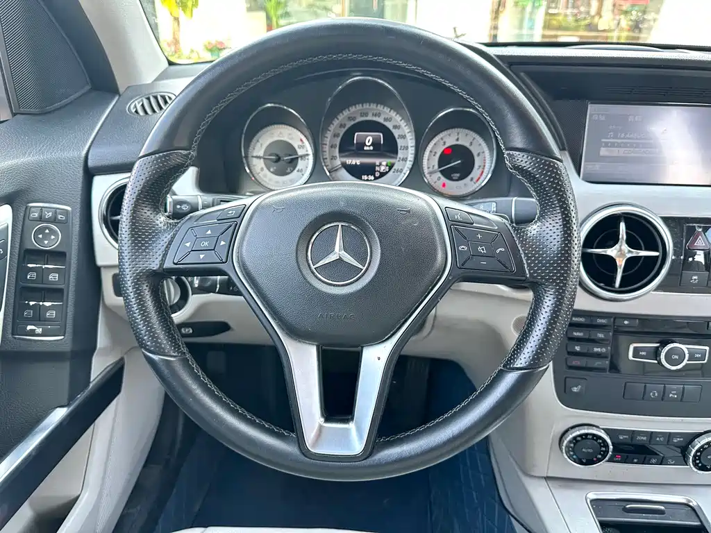Mercedes-Benz GLK-Class — миниатюра 7