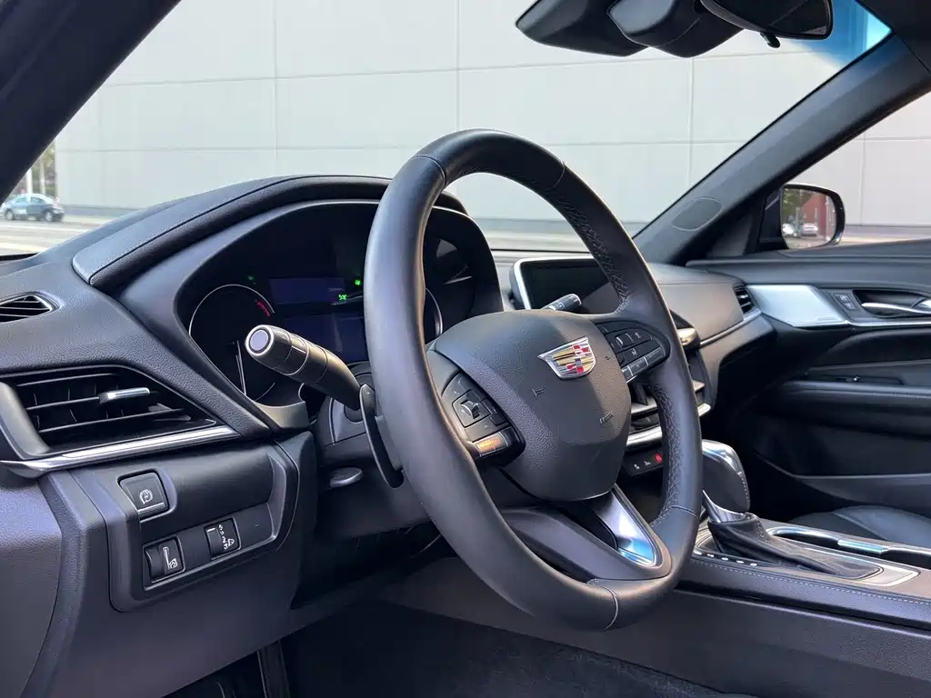 Cadillac CT4 — миниатюра 7