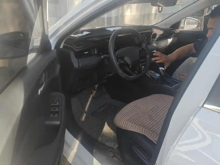 Roewe i5 — миниатюра 9