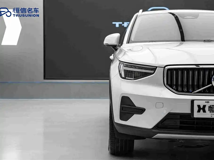 Volvo XC40 — миниатюра 8