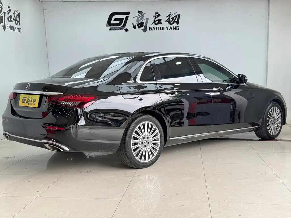 Mercedes-Benz E-Class — миниатюра 26