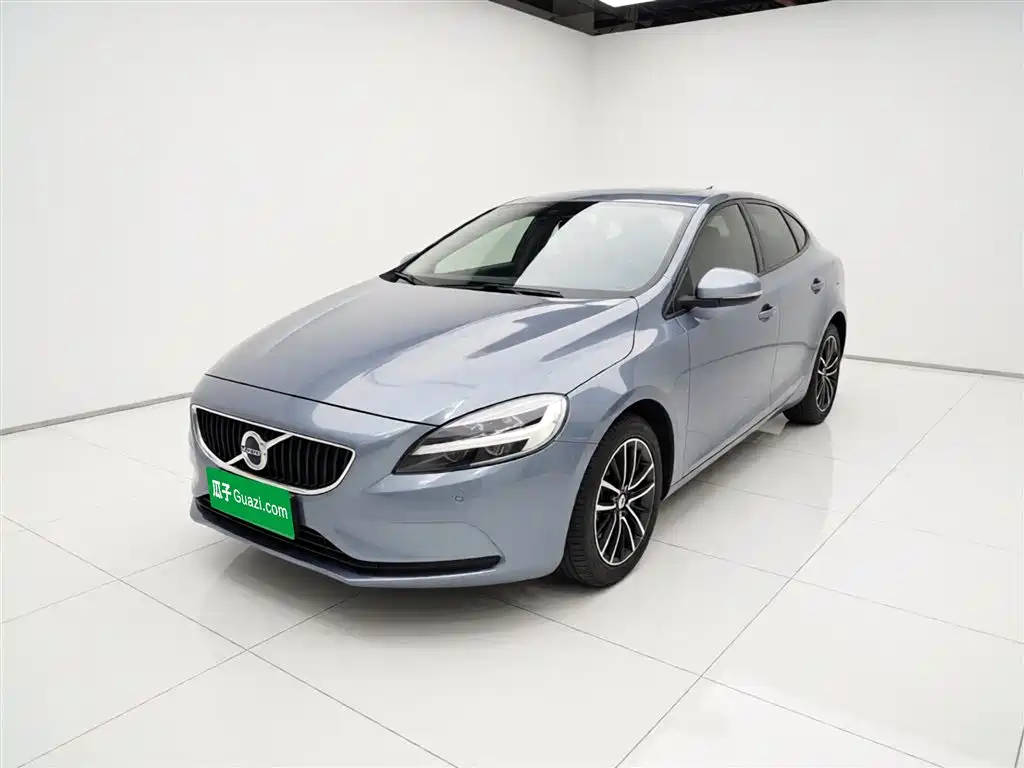 Volvo V40 2019
