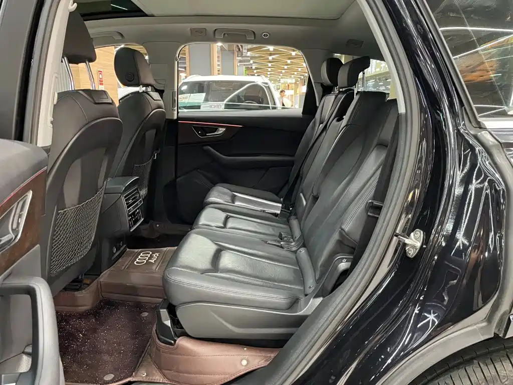 Audi Q7 — миниатюра 6