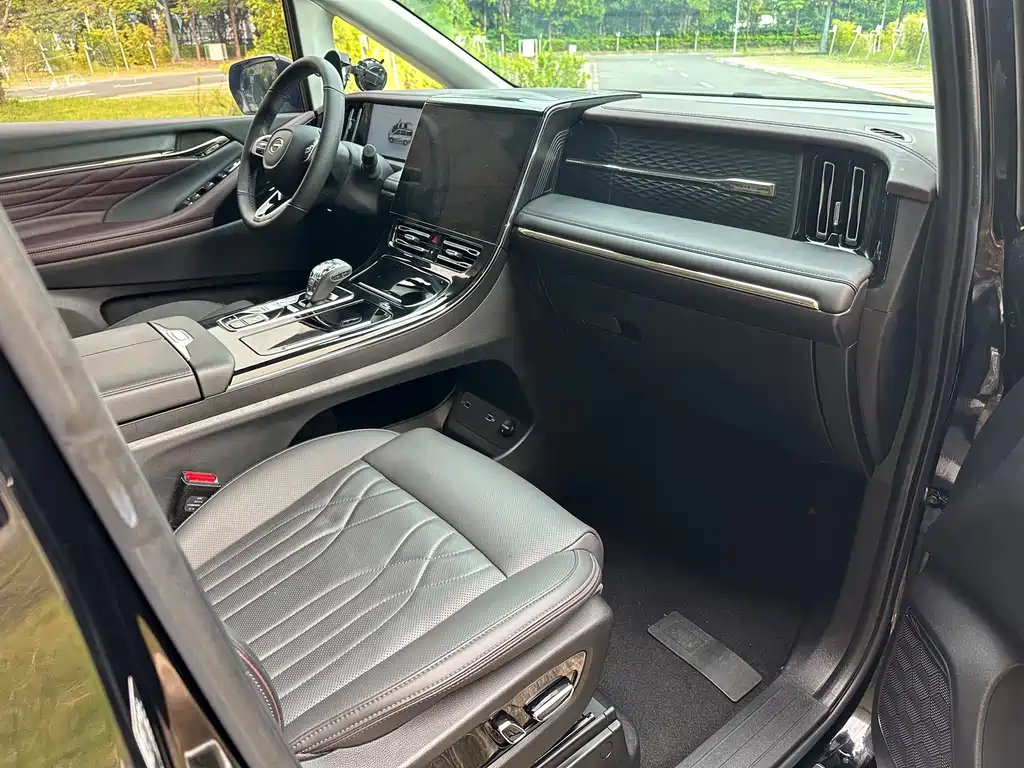 GAC Motor Trumpchi M8 — миниатюра 11