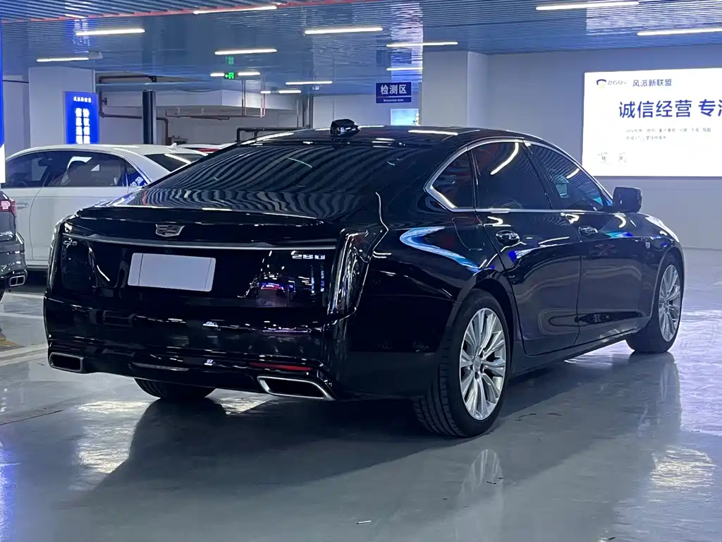 CADILLAC CT6