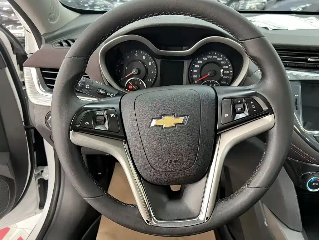 Chevrolet Malibu — миниатюра 15