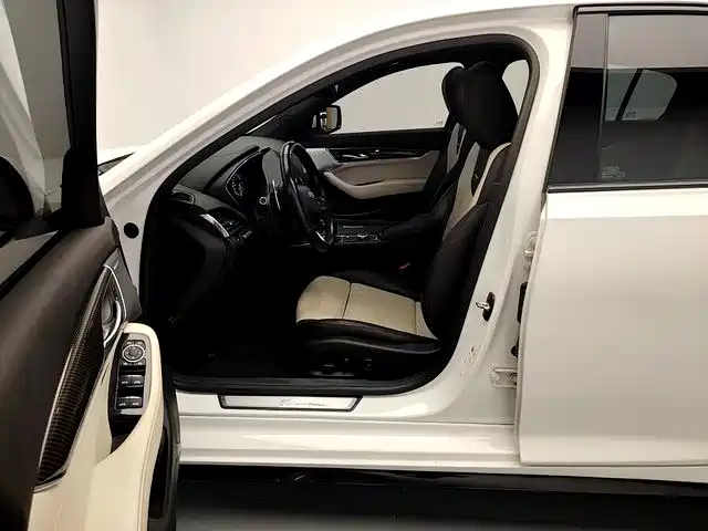 Cadillac CT5 — миниатюра 12
