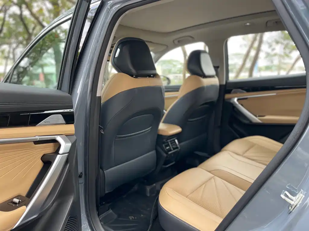 GEELY AUTOMOBILE BOYUE L