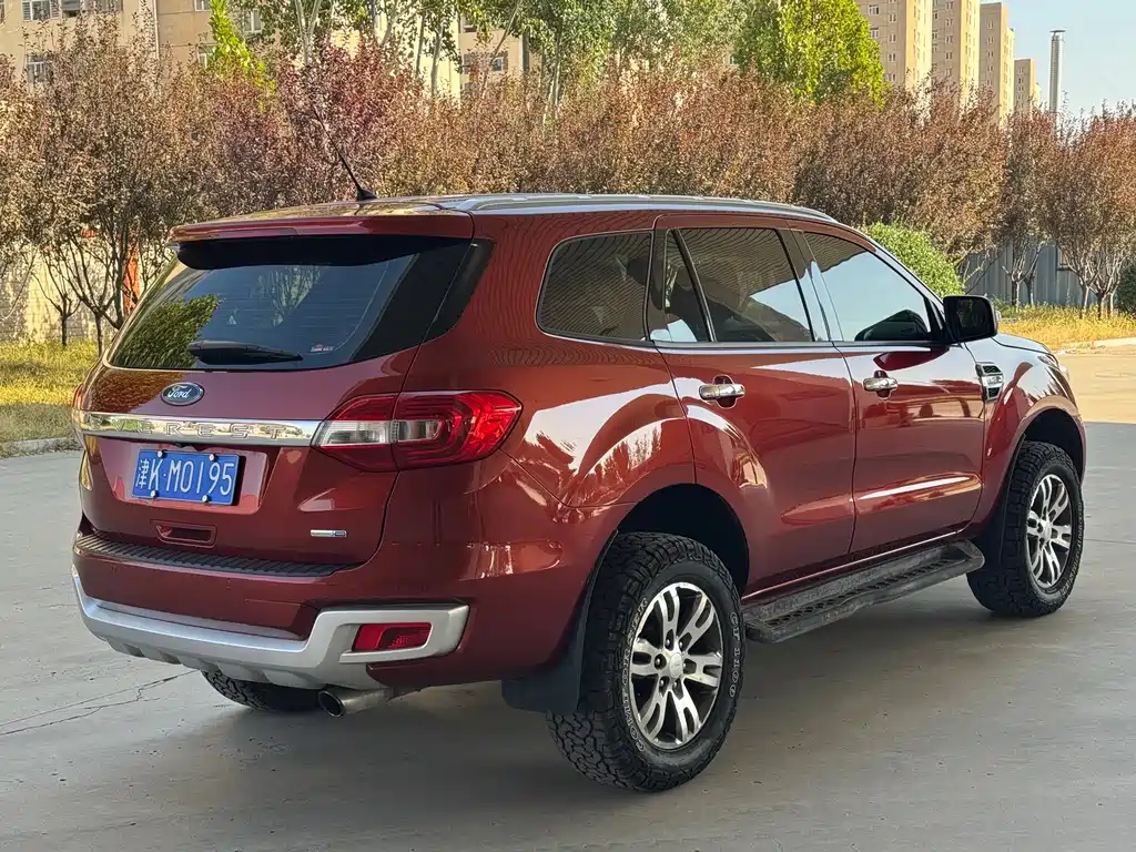 Ford Everest — миниатюра 7
