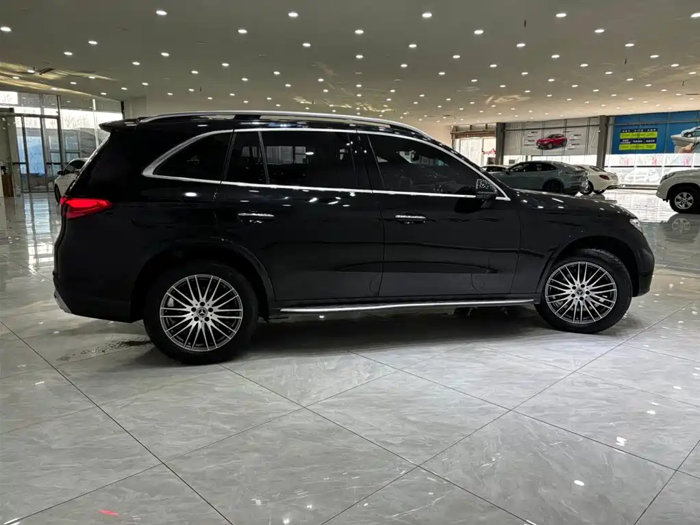 MERCEDES-BENZ GLC