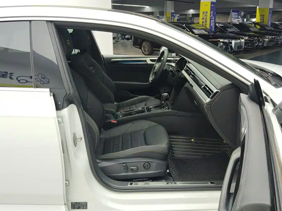 Volkswagen CC — миниатюра 8