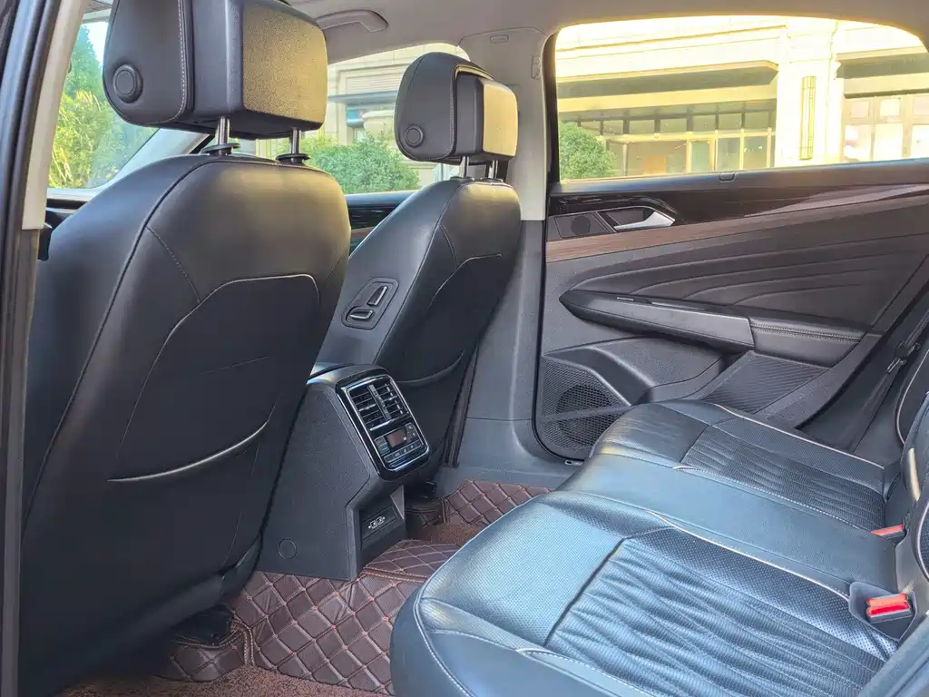 Volkswagen Passat — миниатюра 8